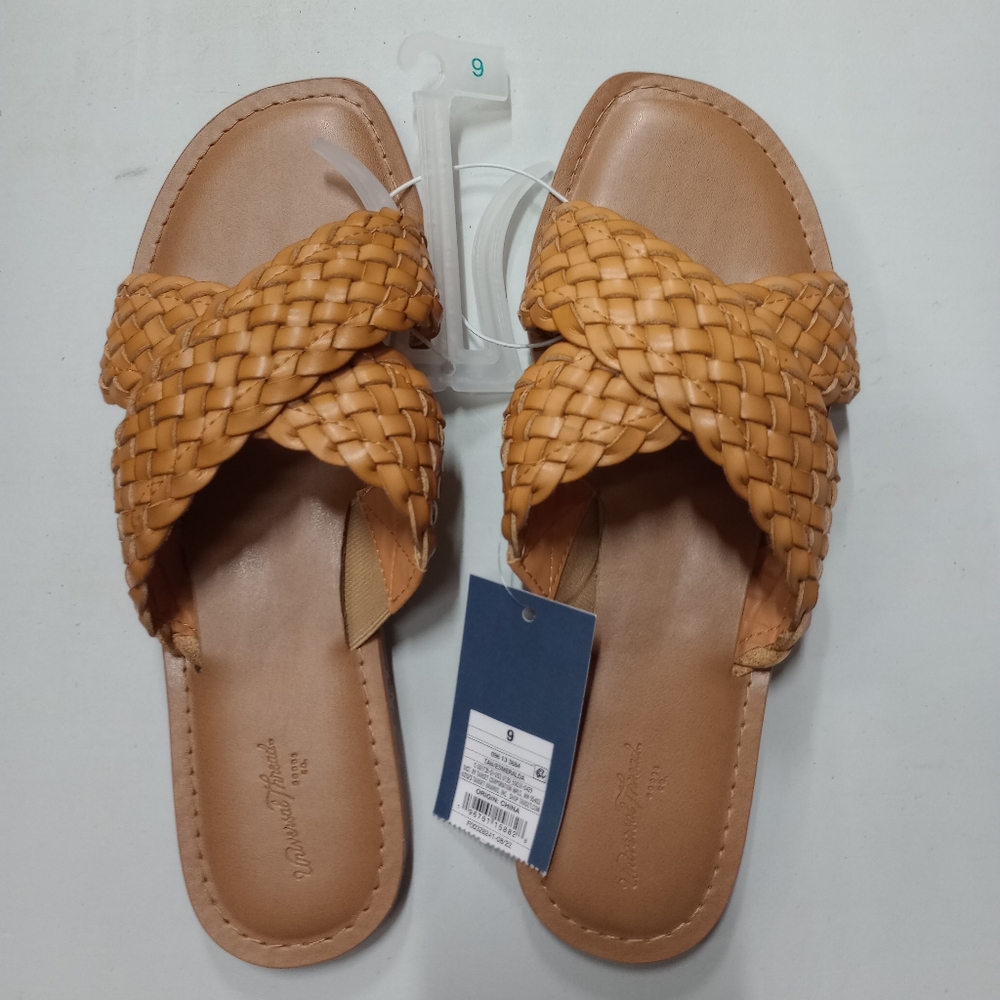 NWT Universal Thread Tabitha Woven Crossband Sandals